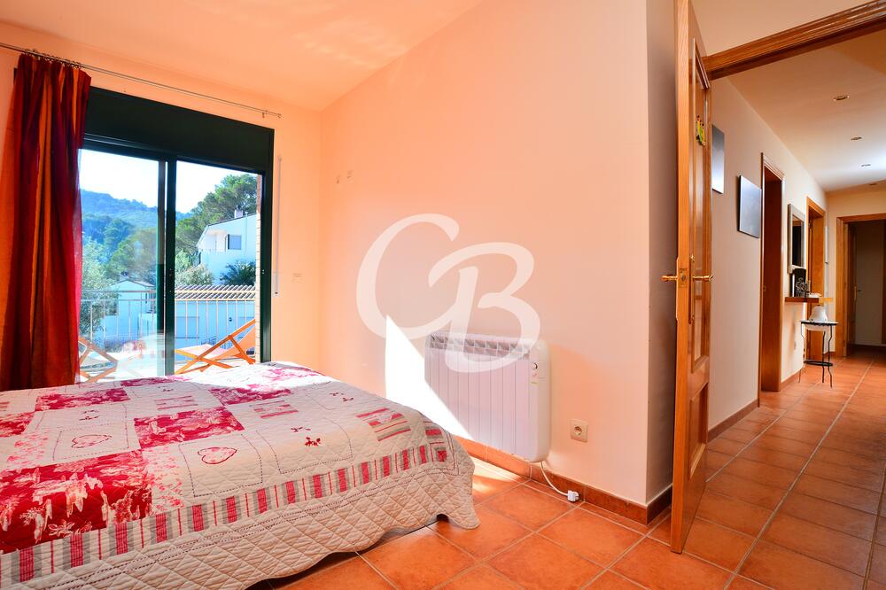 2194 CASA INDIVIDUAL AMB PISCINA PRIVADA A SA RIERA Casa aislada / Villa Sa Riera Begur
