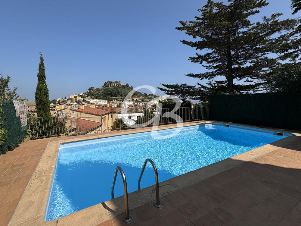1110 PRECIÓS APARTAMENT AMB PK , ASCENSOR I PISCINA COMUNITÀRIA SITUAT AL CENTRE DE BEGUR Apartamento Centre Begur