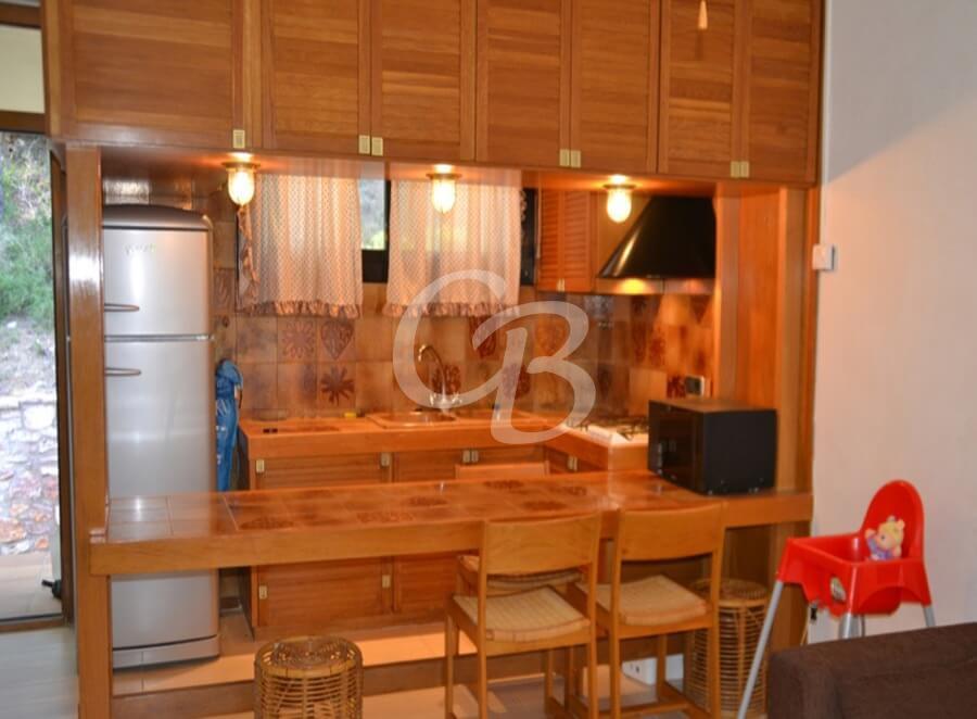 305 Apartment for rent in Sa Tuna. Capacity 4 people. Parking.
