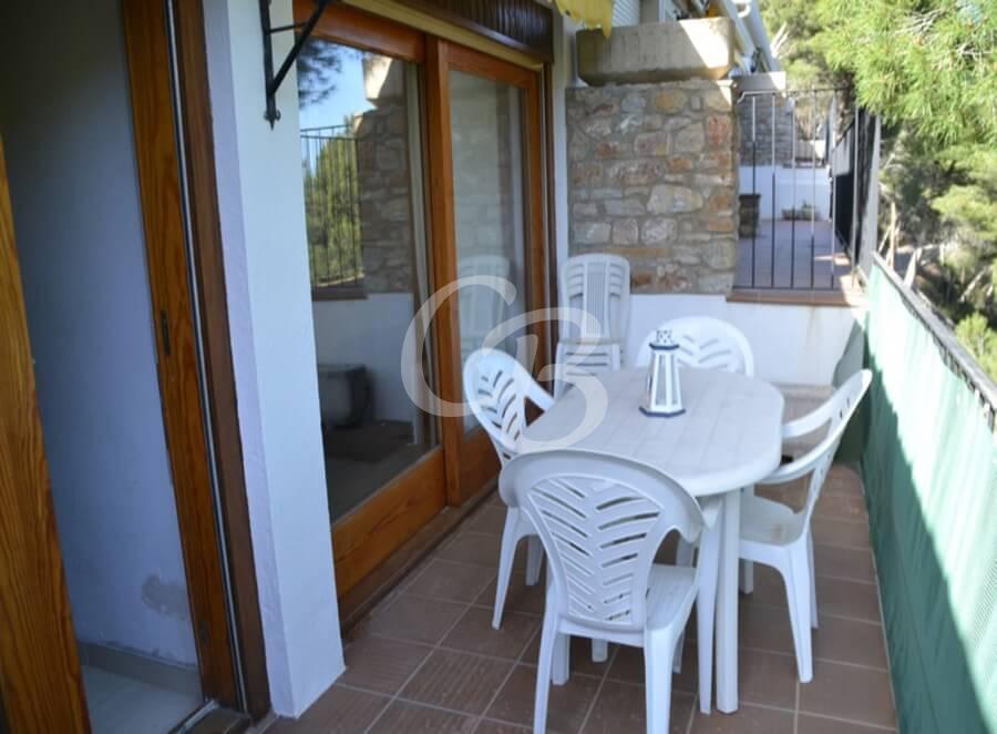 305 Apartment for rent in Sa Tuna. Capacity 4 people. Parking.