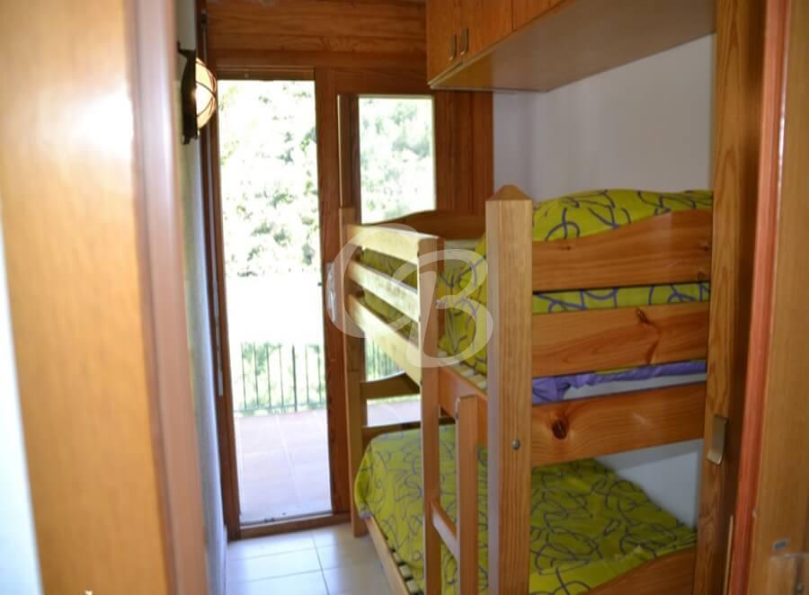 305 Apartment for rent in Sa Tuna. Capacity 4 people. Parking.