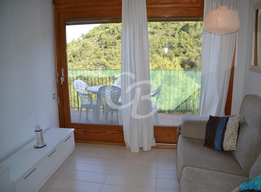 305 Apartment for rent in Sa Tuna. Capacity 4 people. Parking.