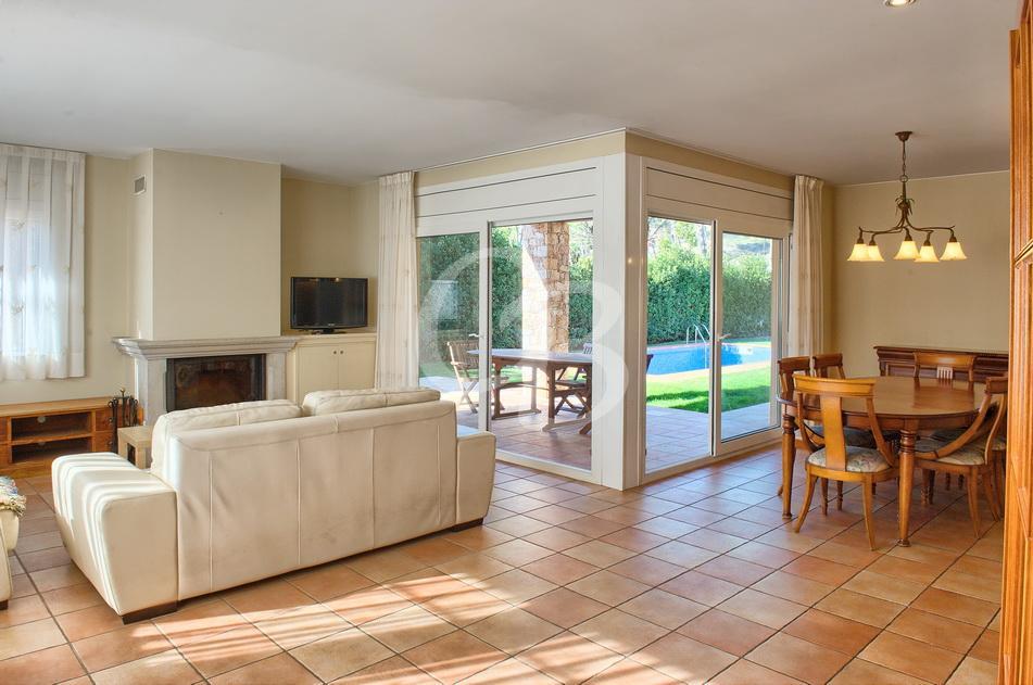 2072 CASA INDIVIDUAL CON PISCINA EN RESIDENCIAL BEGUR Casa aislada Residencial Begur Begur