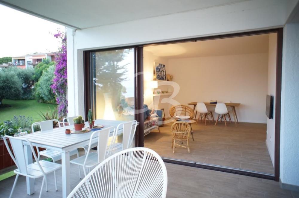 213 Apartament de lloguer en Aiguablava. Capacitat 6 persones. Vistes al mar. Pàrquing.