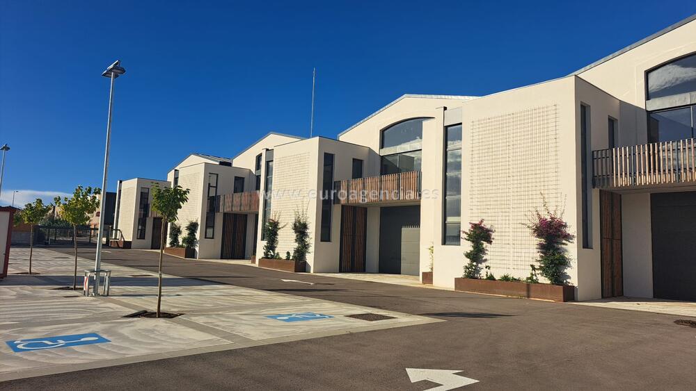 707 CENTRE COMERCIAL MONT-RAS Nave industrial ZONA COMERCIAL Mont-ras 707 CENTRE COMERCIAL MONT-RAS Nave industrial ZONA COMERCIAL Mont-ras