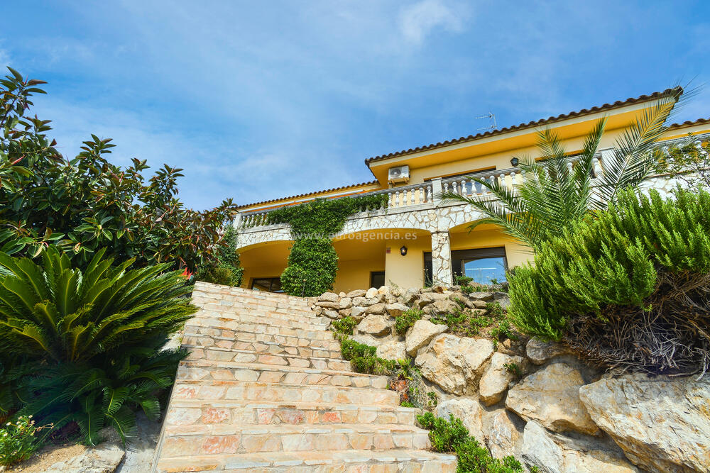 702 URBANITZACIÓ MAS AMBRÓS Casa aislada / Villa Calonge 702 URBANITZACIÓ MAS AMBRÓS Casa aislada / Villa Calonge