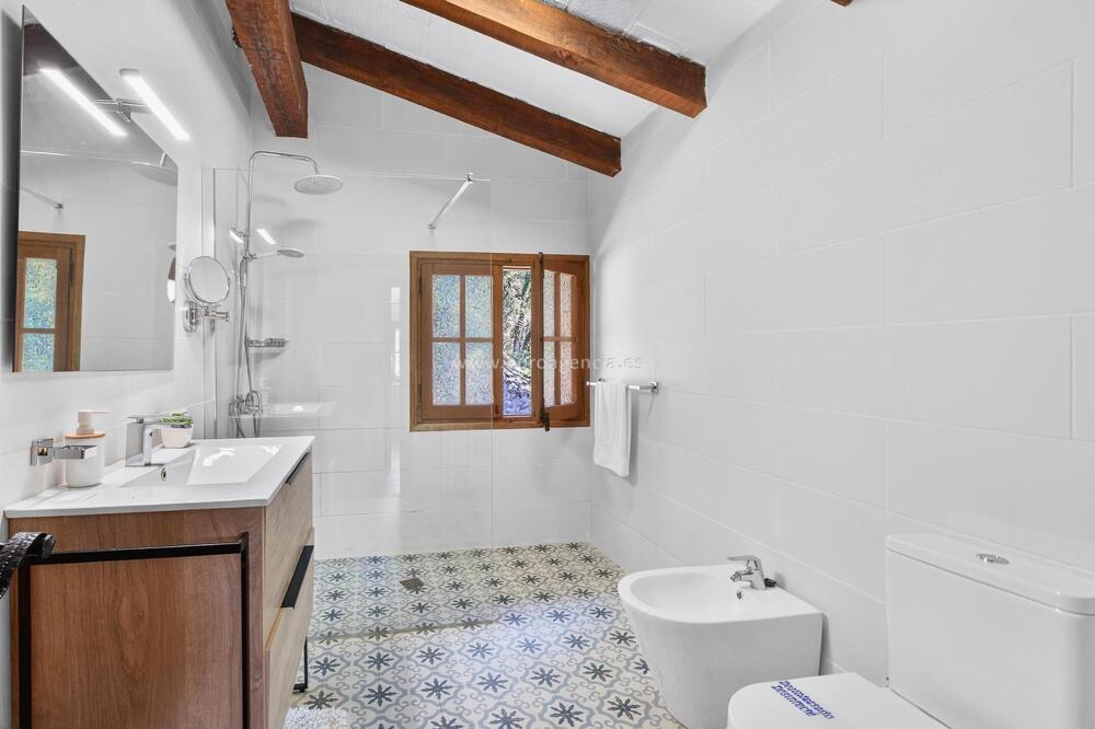 704 LA VALL DE BIANYA Casa aislada / Villa Vall de Bianya (La) 704 LA VALL DE BIANYA Casa aislada / Villa Vall de Bianya (La)