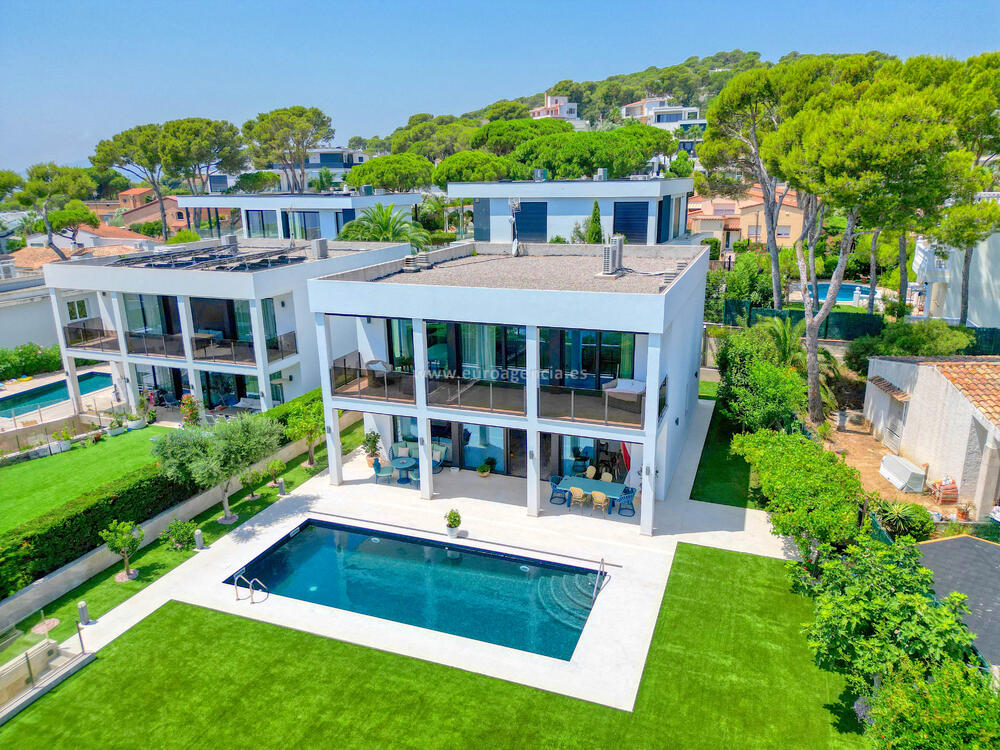 204-4 VILLA AMB VISTES AL MAR A TREUMAL Casa aislada / Villa Sant Antoni de Calonge 204-4 VILLA AMB VISTES AL MAR A TREUMAL Casa aislada / Villa Sant Antoni de Calonge
